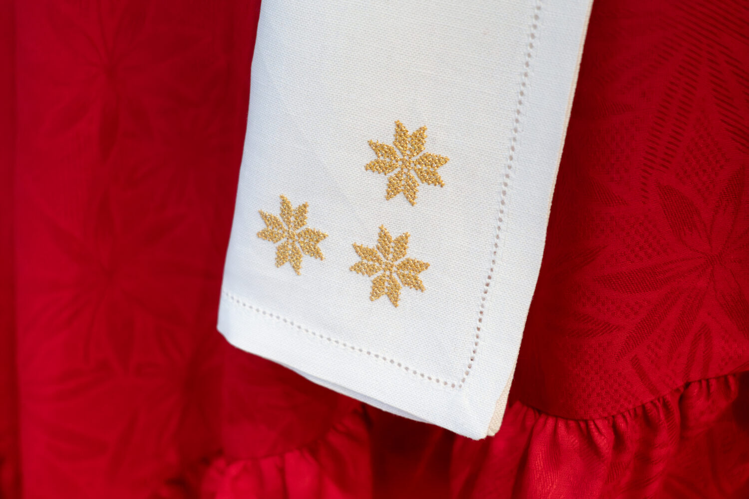 Guardanapo Linho Bordado Fio Ouro