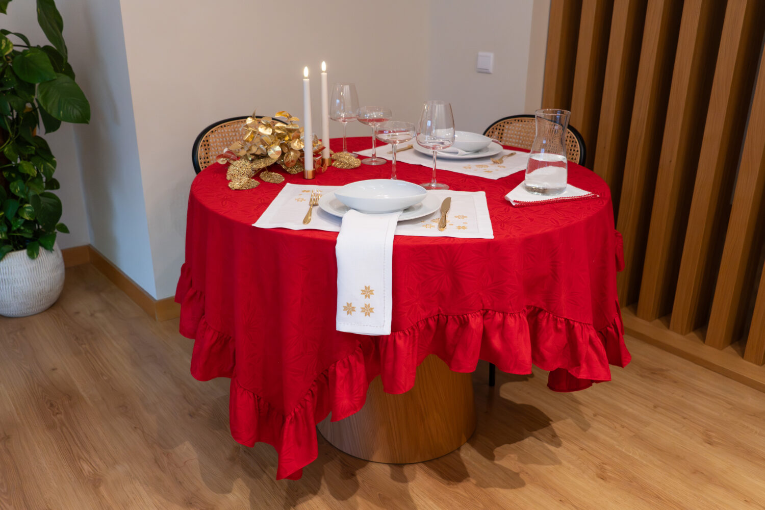 Toalha de Mesa Folho Linho Vermelho