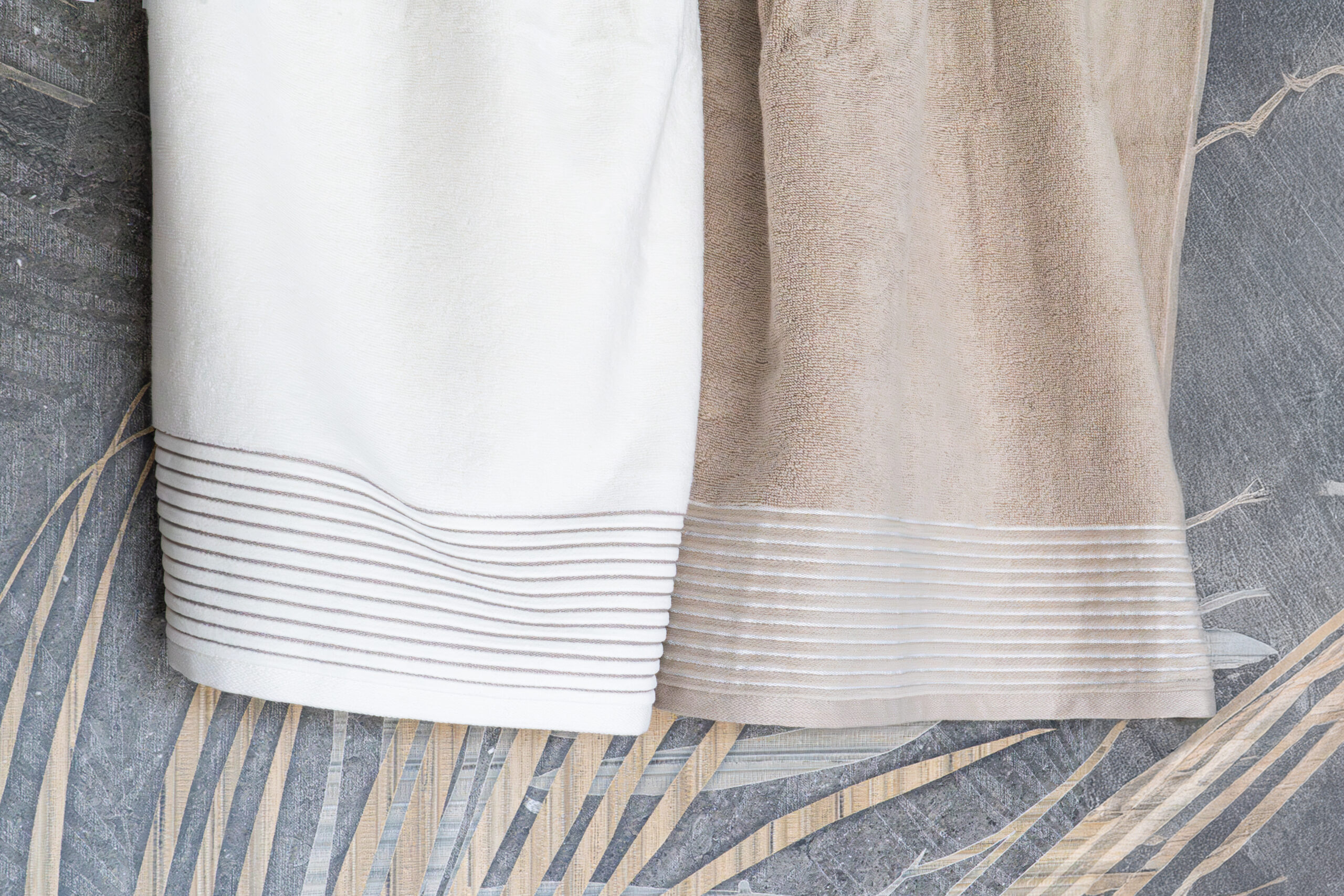 Conjunto de Banho Hisbisco Branco / Taupe - Image 4