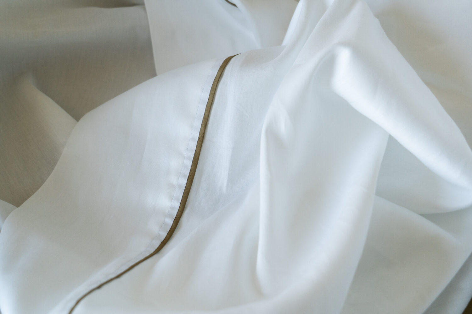 Jogo de Cama Olive e Branco